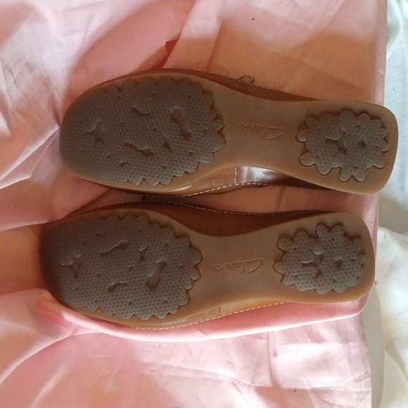 Clark's clog style tan shoes Sz 6.5 - Picture 5 of 5